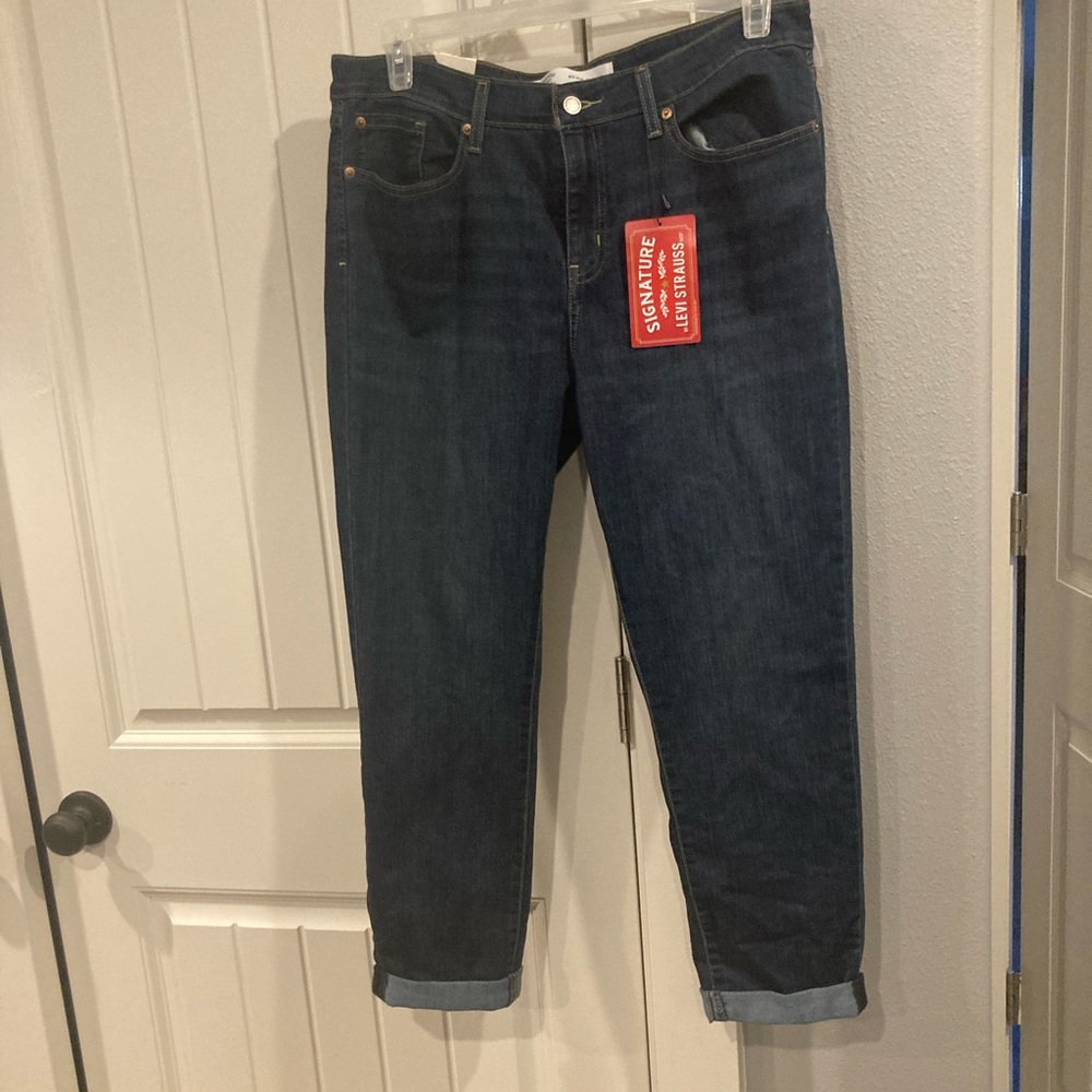 NWT Levi signature jeans women’s size 16